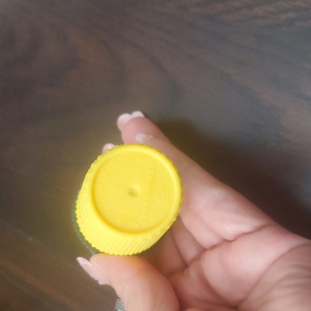 Starbucks Hawaii addition stud keychain - Picture 2 of 4